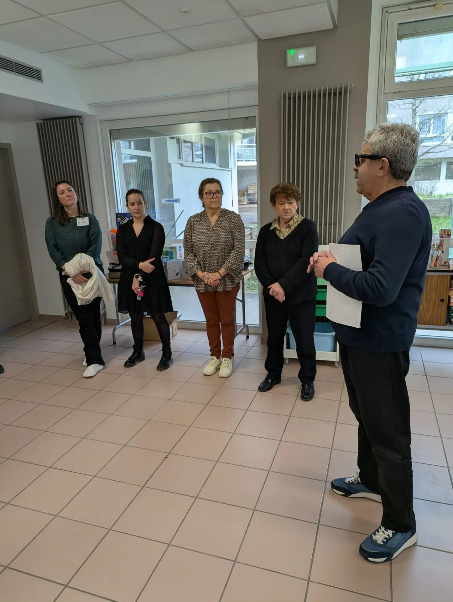 Jean-Paul MILLIER, Président, remercie l'ensemble des invités.