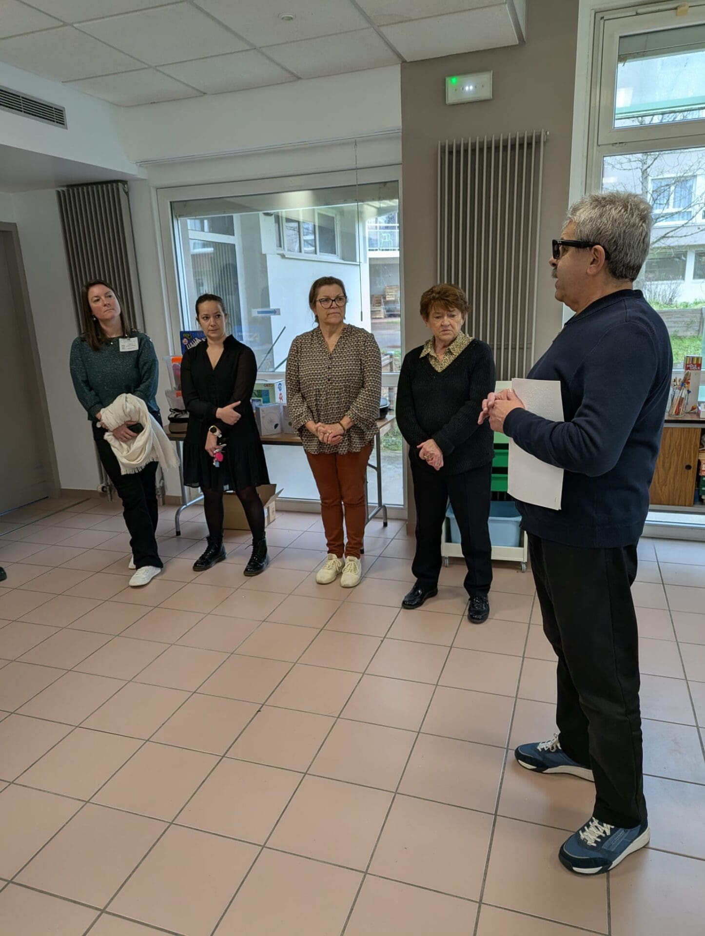 Jean-Paul MILLIER, Président, remercie l'ensemble des invités.